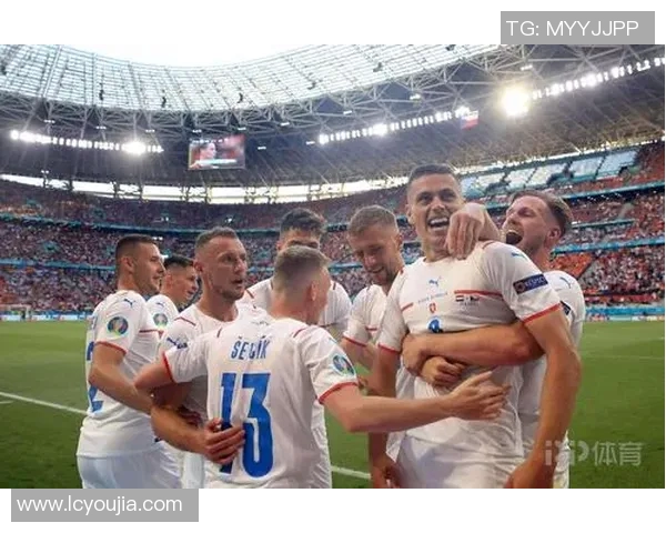 捷克队战胜荷兰，挺进欧洲杯八强——捷克足球的荣耀时刻